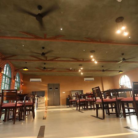 Chandan Kasturi Resort Dariāwad Kültér fotó