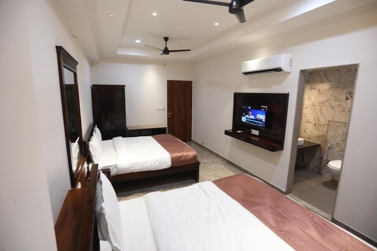 Chandan Kasturi Resort Dariāwad Kültér fotó