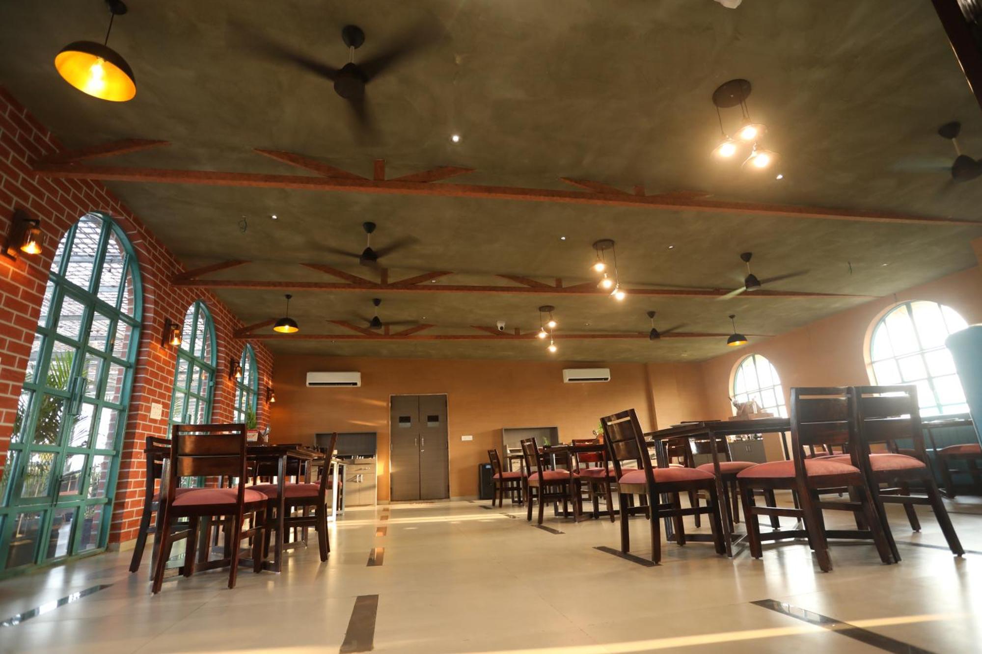 Chandan Kasturi Resort Dariāwad Kültér fotó